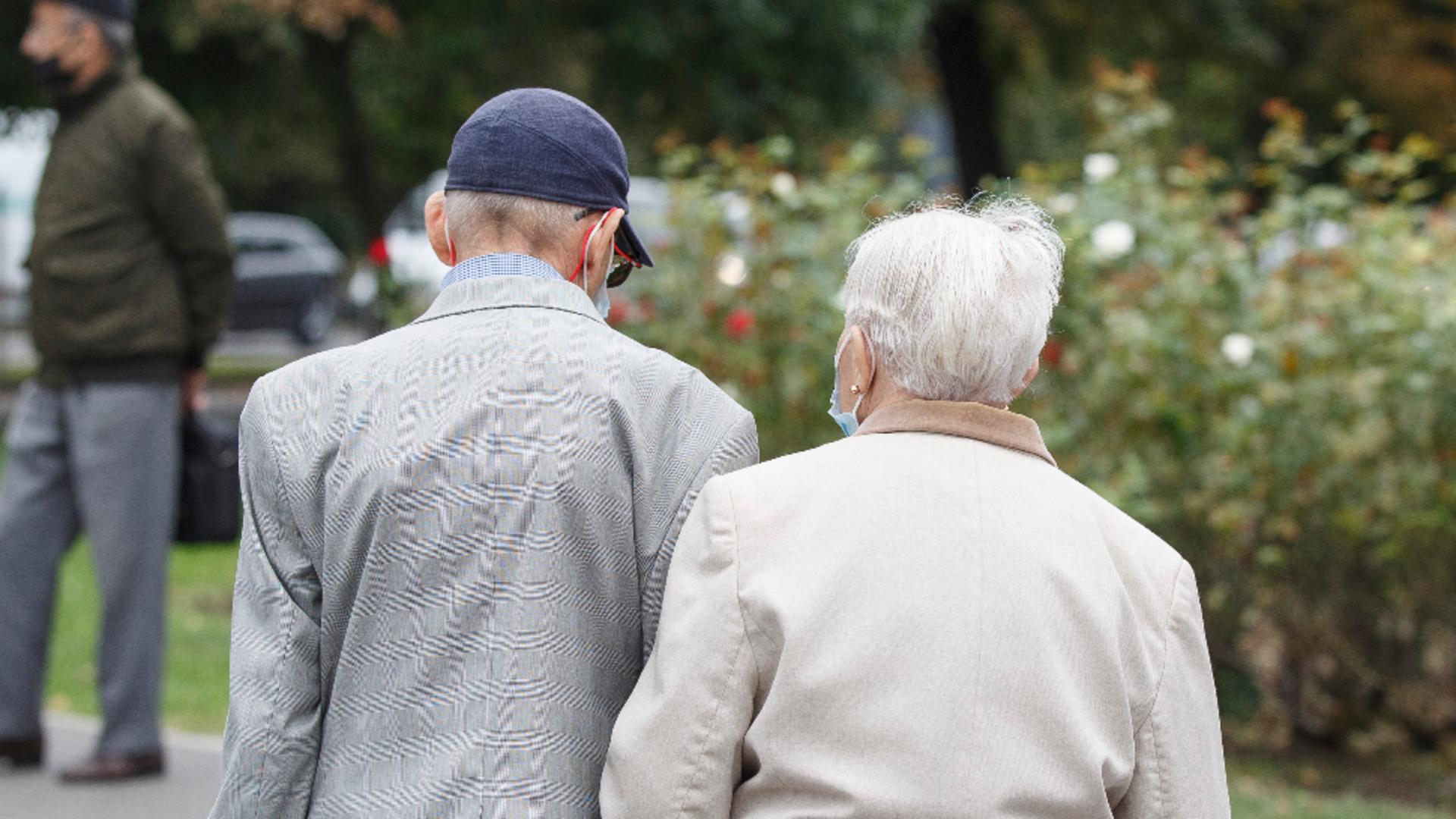 Numărul pensionarilor din România, scădere RECORD în ultimul an - Date sumbre din timpul pandemiei