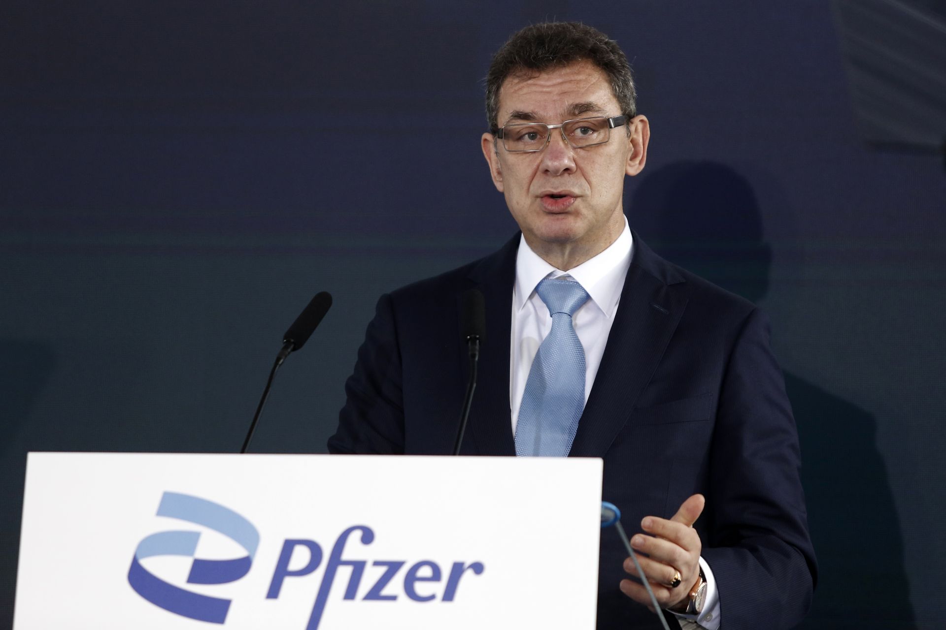 Av. Gheorghe Piperea: Credeți în știință! Șefii de la Pfizer, marii științifici care se mișcă în viteza științei, au măsluit testele și rapoartele