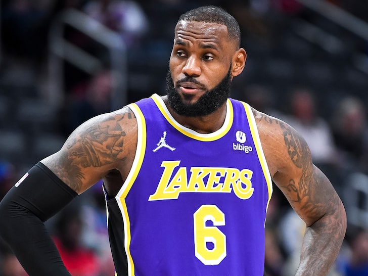 Complet vaccinat și infectat, Lebron James nu încurajează vaccinarea: Vorbim totuși de corpurile oamenilor. Nu vorbim de politică, rasism sau lucruri de această natură. Nu simt că ar trebui să le spun altor oameni ce să facă | ActiveNews