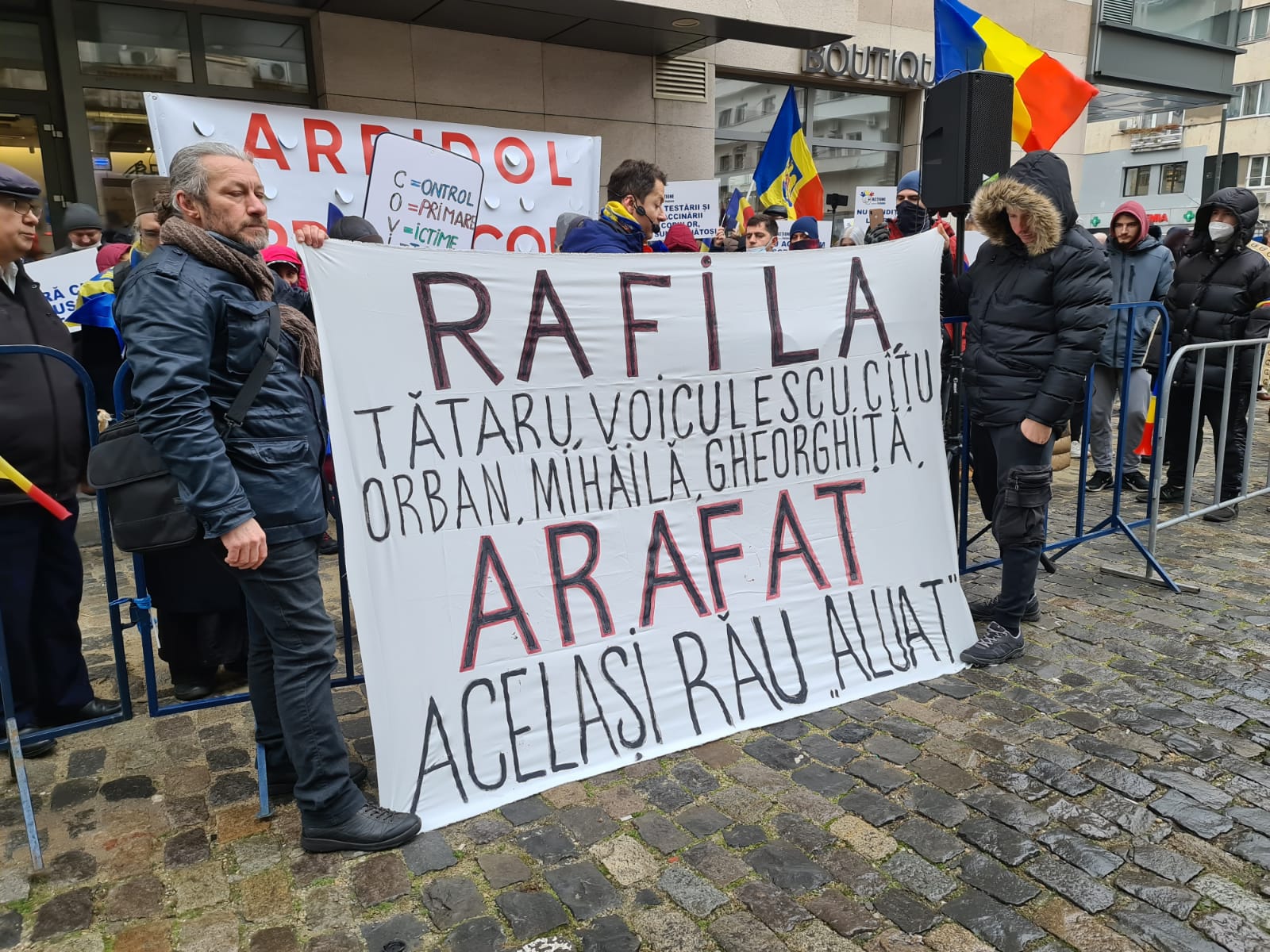 Idioții din cauza cărora au murit oameni în România. Rafila: Masca e mai eficientă decât vaccinarea! | ActiveNews