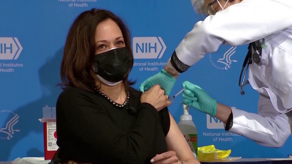 După 4 doze de vaccin anti-COVID, Kamala Harris anunță că are COVID | ActiveNews