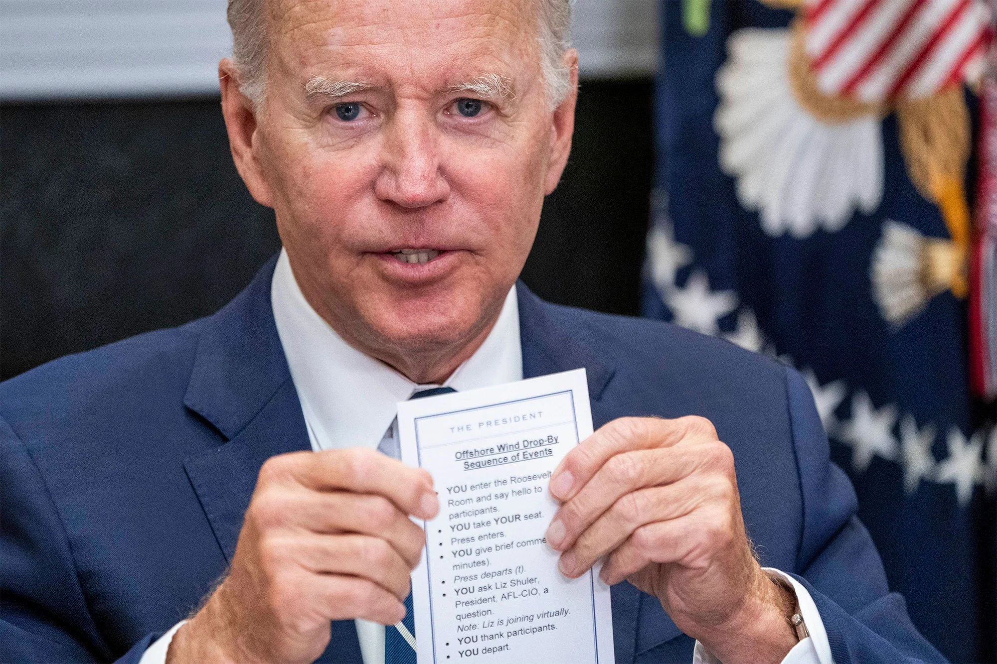 Biden e DUS. I se face Listă pas cu pas: Ce să facă, Unde să se așeze, Cât să vorbească sau Ce să spună (VIDEO) | ActiveNews