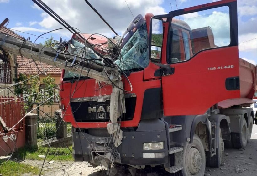 Dr. Adrian Cacovean: Atenție la mașini, camioane, avioane. Să nu cadă peste voi | ActiveNews