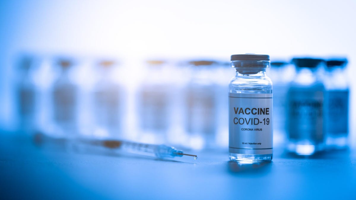 Un imunolog european de top, expert în vaccinuri, crede că boosterul Covid-19 i-a accelerat dezvoltarea cancerului. STUDIU | ActiveNews