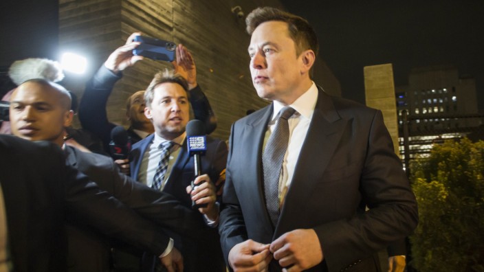 Elon Musk, primele reacții după discursul lui Schwab de la Davos: Cine se crede, Șeful Pământului? | ActiveNews