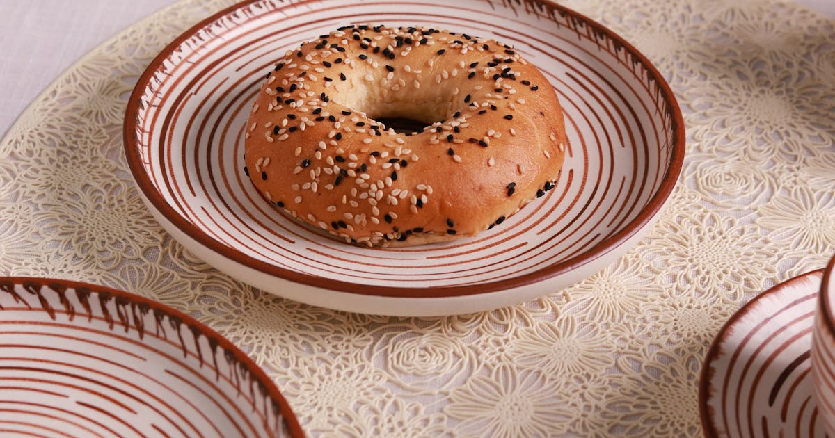 Timeless Elegance: The Rise of Printed Ceramic Plates in Home Decor