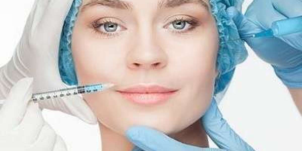 "How Dermal Fillers in Dubai Can Combat Aging Signs"