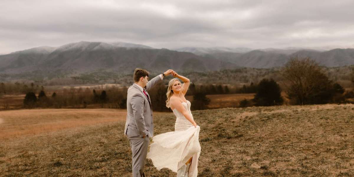 The Benefits of Choosing a Gatlinburg Elopement Package