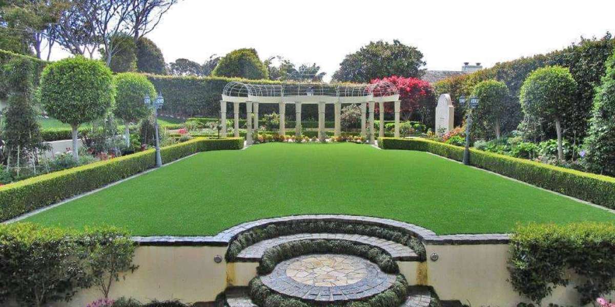 Top 3 Synthetic Turf Options for Low-Maintenance Lawns