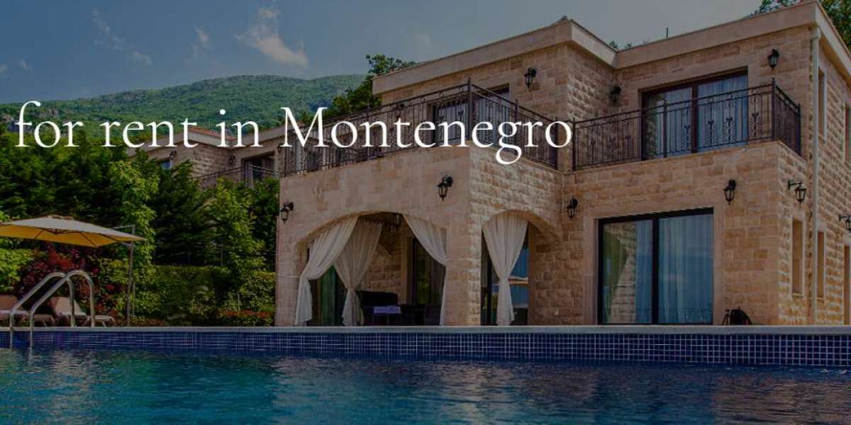 Villa with pool for rent in Montenegro