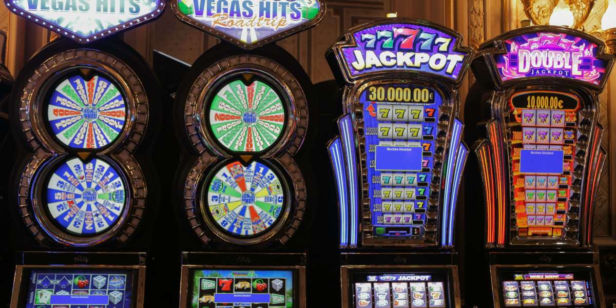 The Evolution of Online Casino Bonuses: From Free Spins to No Wagering Requirements in 2025