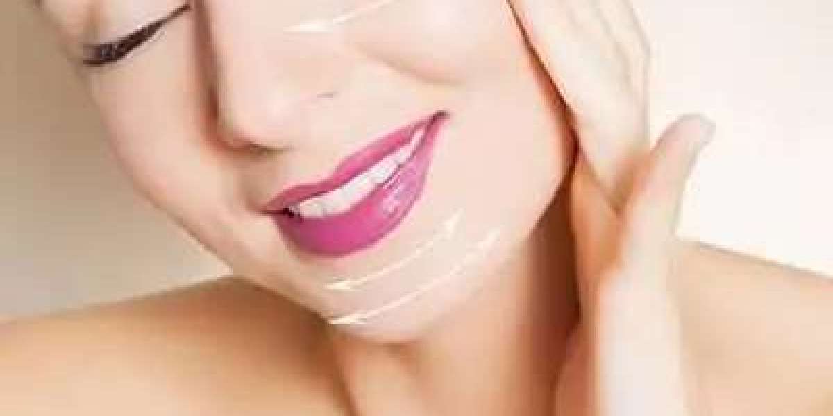 Dermal Fillers in Islamabad: Restore Youth Without Surgery