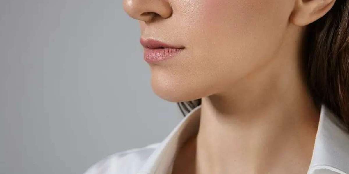 Minimalist Beauty Trends: Where Jawline Treatments Fit In