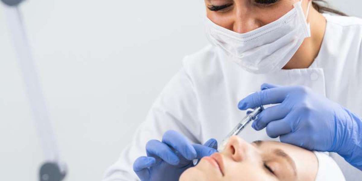 Do Top Dermatologists in Dubai Offer Solutions for Enlarged Pores?