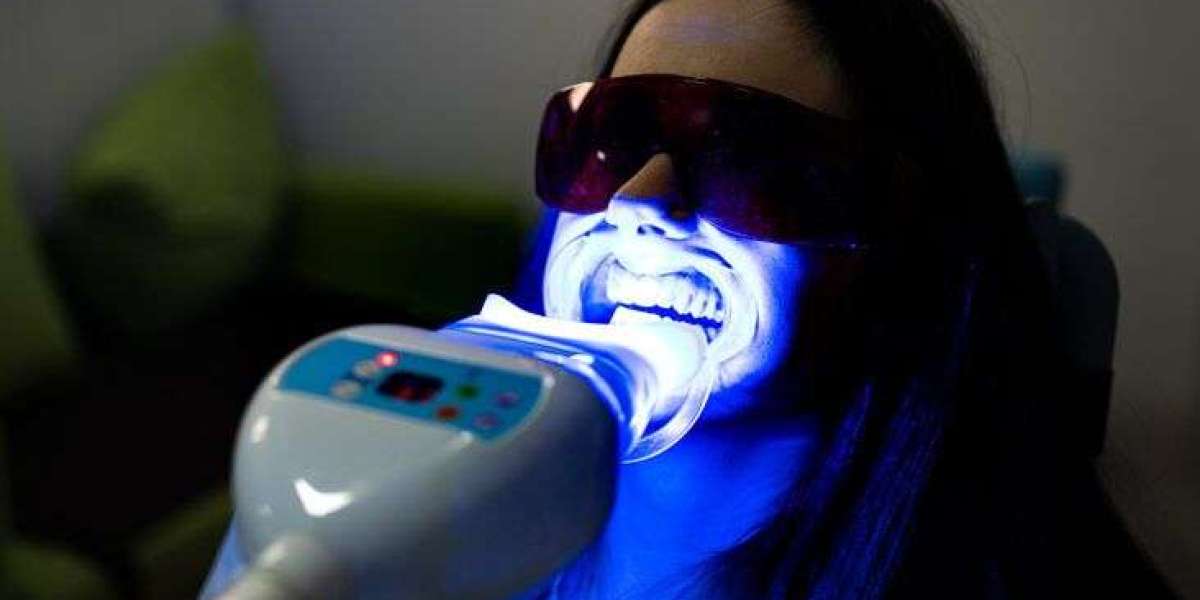 Smile Makeovers Made Easy with Zoom Whitening