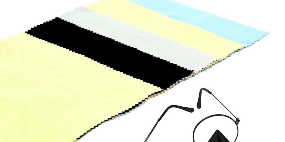 Glasses Pouch That Combines Style and Protection