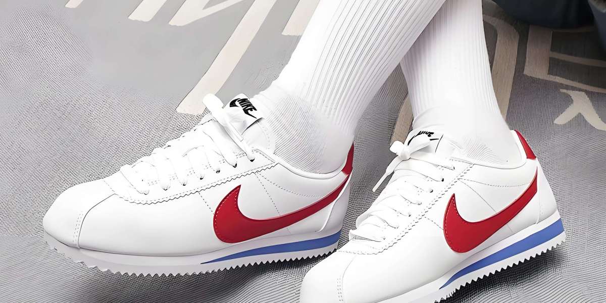 Nike熱賣跑步鞋全解析：從阿甘鞋到Sacai聯名，複古與潮流完美碰撞