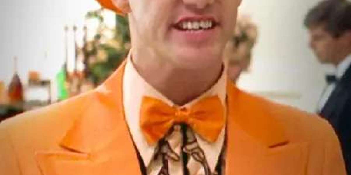 Dress Like Lloyd: Dumb and Dumber Orange Tuxedo